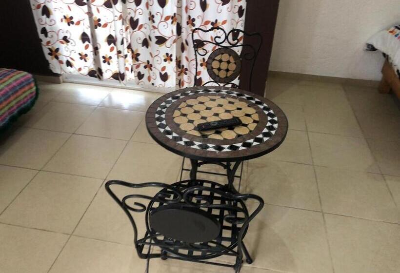 スタンダード４人部屋, Los Robles