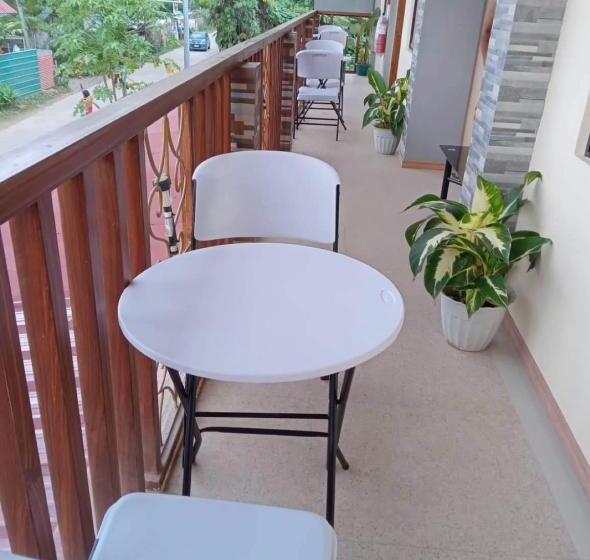 공동 객실, D&d Travellers Inn