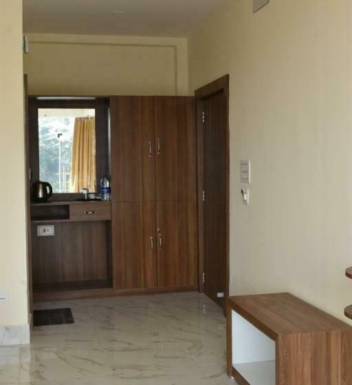 Четырехместный Номер Deluxe, Palashgram Eco Resort