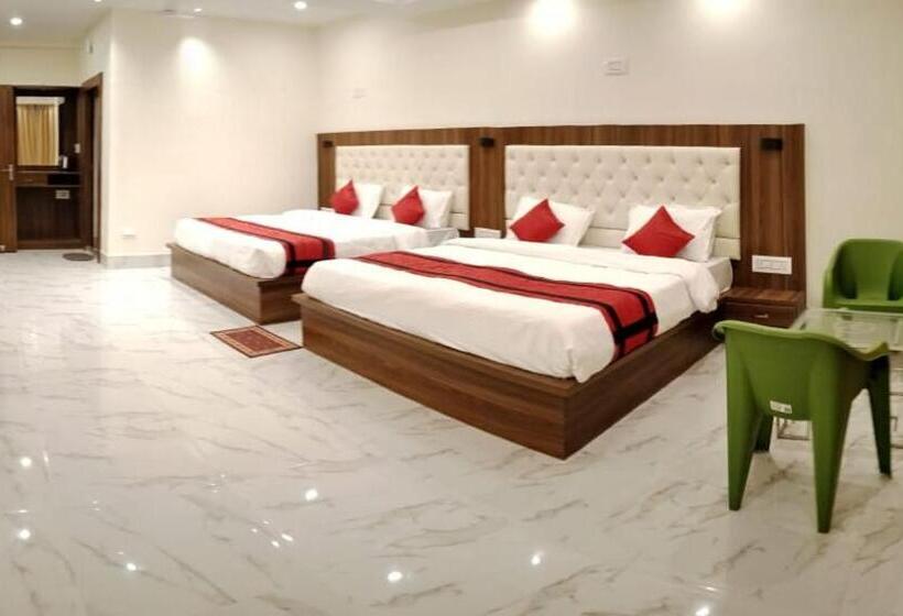 Четырехместный Номер Deluxe, Palashgram Eco Resort