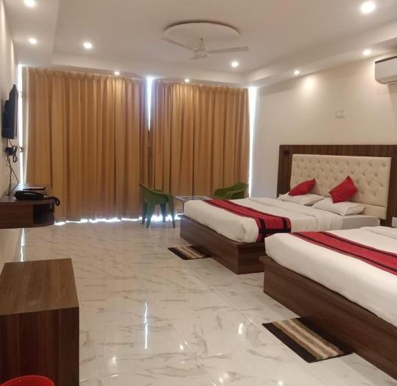 Четырехместный Номер Deluxe, Palashgram Eco Resort
