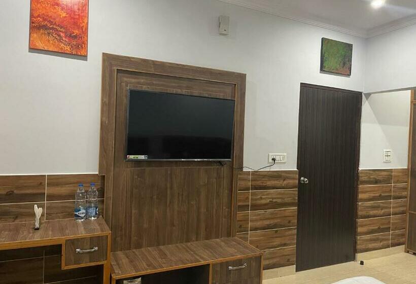 Номер Deluxe Кровать Кинг, The Asanar Hills