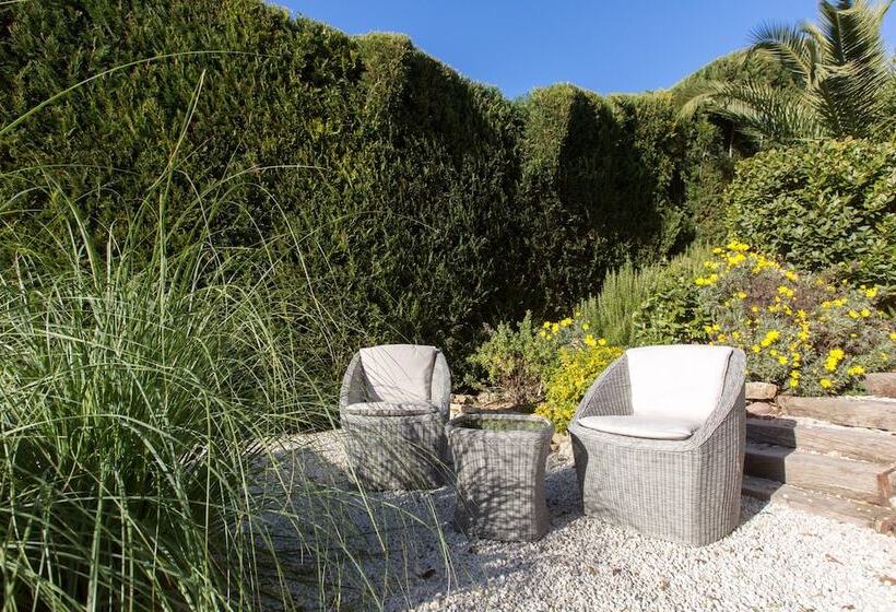 غرفة ديلوكس مطلّة علي البحر, Les Chambres D Hôtes De Mougins