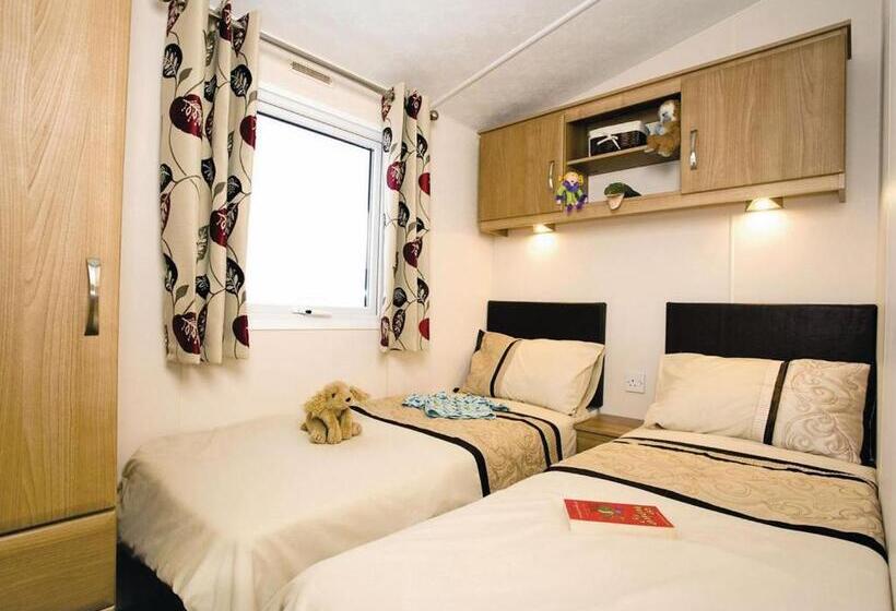 Дом 3 Спальни, Lakeside Holiday Park