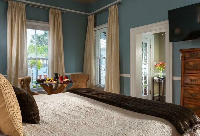 스탠다드 룸 킹사이즈 침대, Bayfront Marin House