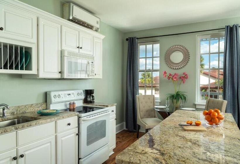 침실 1개 발코니 아파트, Bayfront Marin House