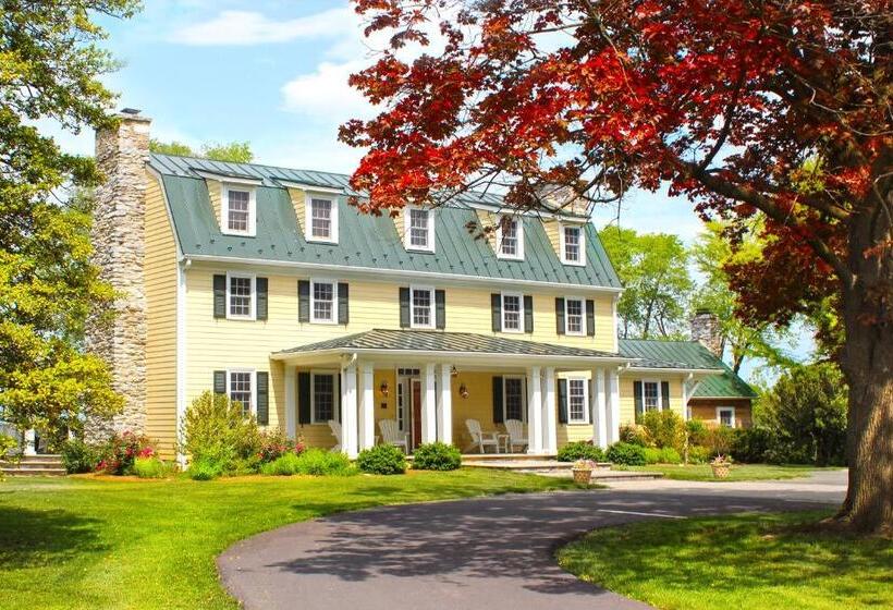 스위트 킹사이즈 침대, Hillbrook Inn & Spa