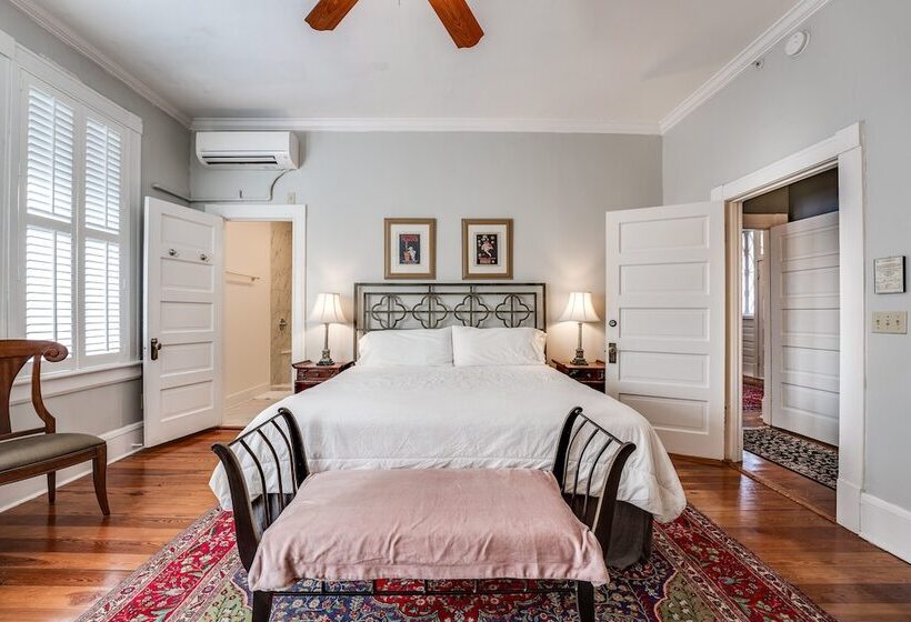 اتاق استاندارد, Riverdale Inn
