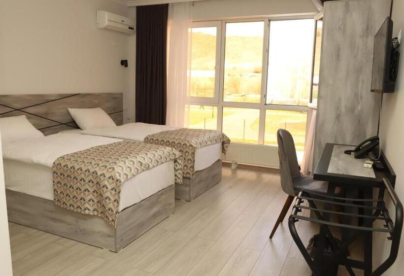 اتاق استاندارد, Aventus