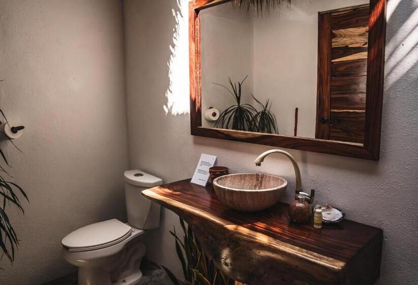Люкс Повышенной Комфортности, Casa Chula Hotel Boutique Frente Al Mar