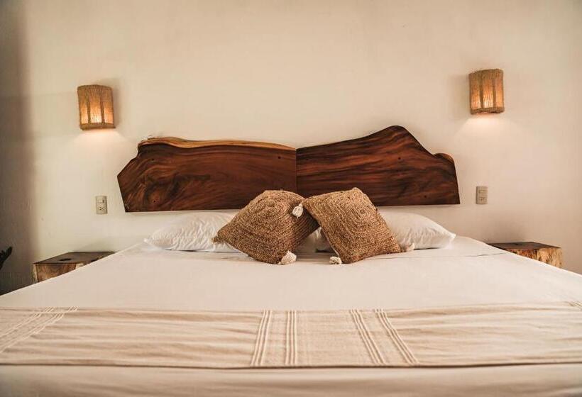 Люкс Повышенной Комфортности, Casa Chula Hotel Boutique Frente Al Mar