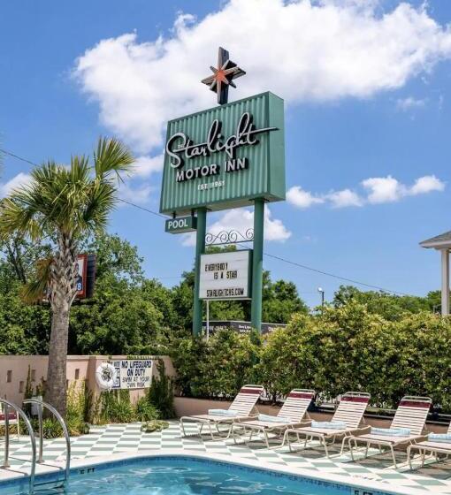 Номер Стандарт, The Starlight Motor Inn