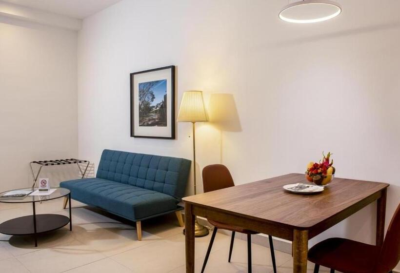 استودیوی استاندارد, The Signature Serviced Suites Puchong