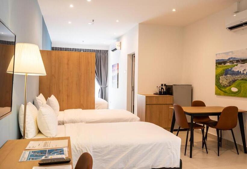 استودیو خانوادگی, The Signature Serviced Suites Puchong