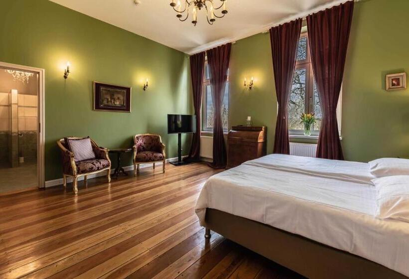 스탠다드 트리플 룸, Schlosshotel Gross Koethel