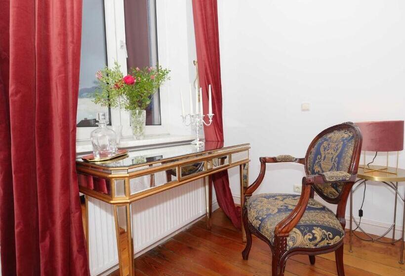 Номер Стандарт, Schlosshotel Gross Koethel