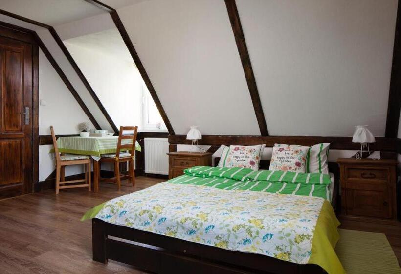 اتاق کلاسیک چهارنفره, Gospodarstwo Agroturystyczne Kowalowe Wzgórze