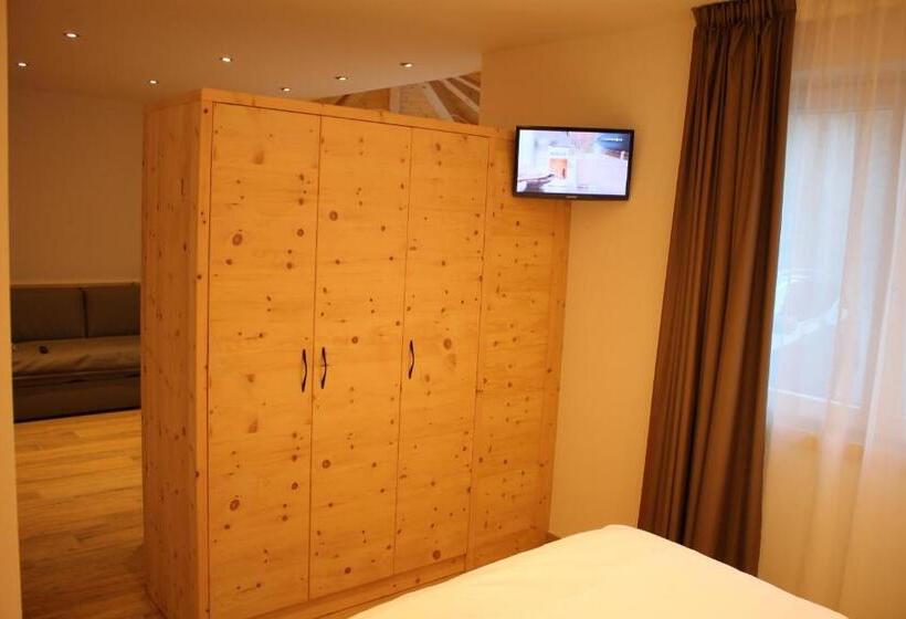 اتاق لوکس, B&b Augusto