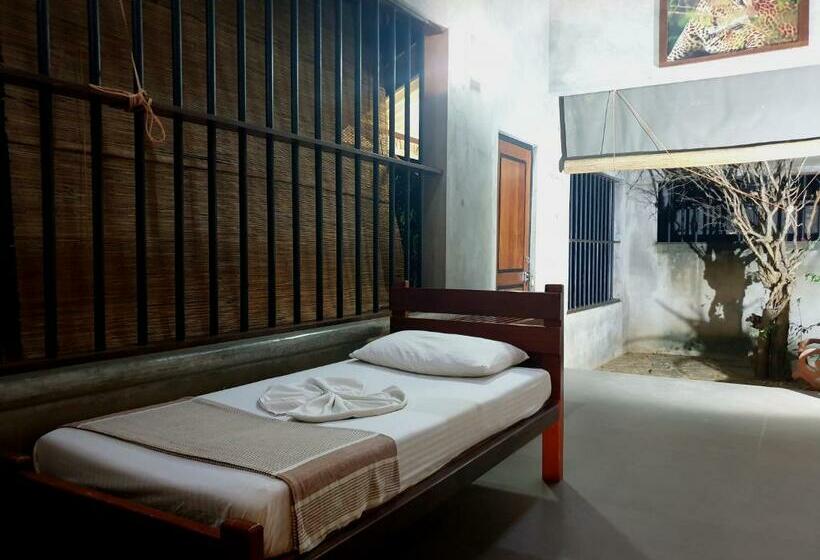 家庭洋房, Leopard Corridor Yala