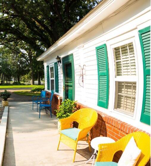 디럭스 스위트, Oak Park Inn