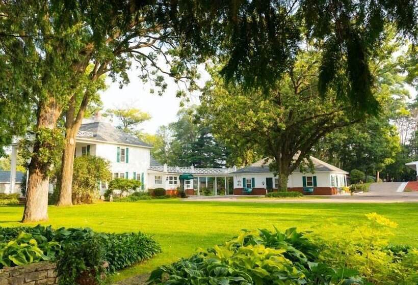 디럭스 스위트, Oak Park Inn