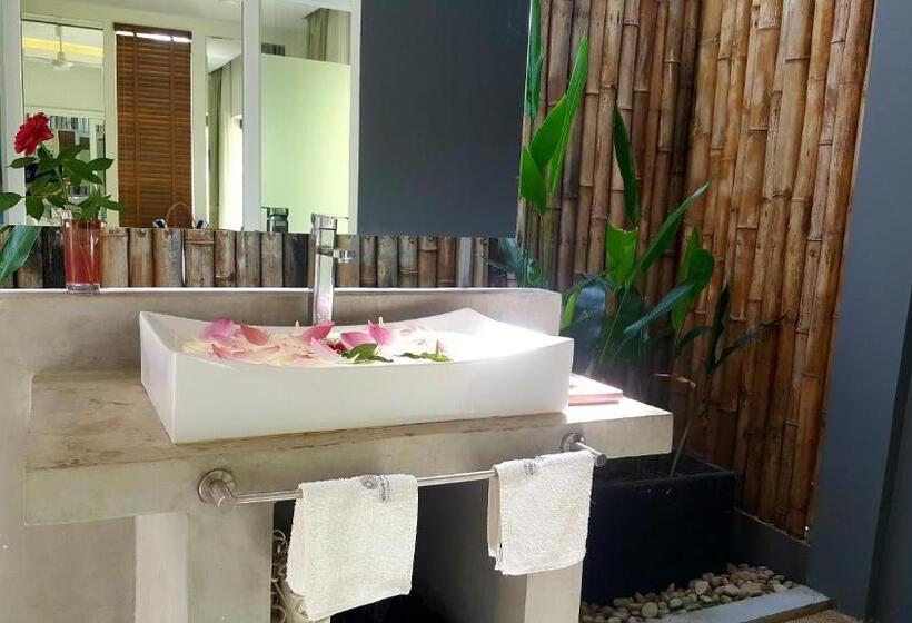 بانگلوی لوکس, Sahaa Beach Resort