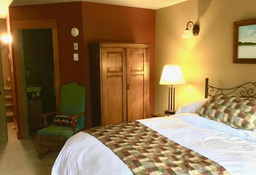 バルコニー付きスタンダードルーム, Vagabond Lodge At Kicking Horse