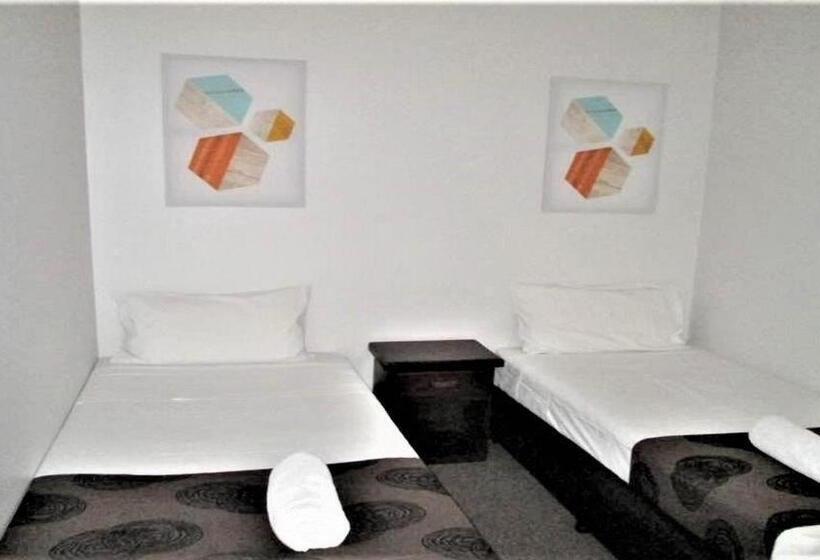Family Suite, Tower Court Motel