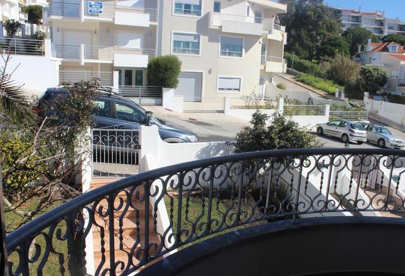 Номер Стандарт Совместная Ванная, Ericeira Chill Hill Hostel & Private Rooms   Peach Garden