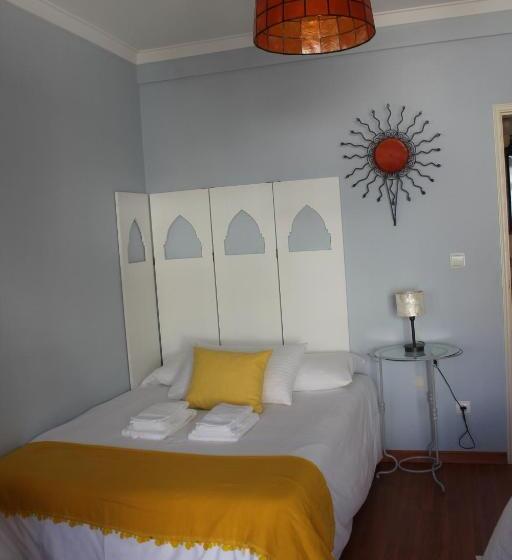 Номер Стандарт с Балконом, Ericeira Chill Hill Hostel & Private Rooms   Peach Garden