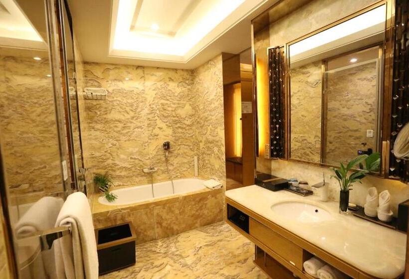 디럭스 룸, Jinjiang International Hotel Urumqi