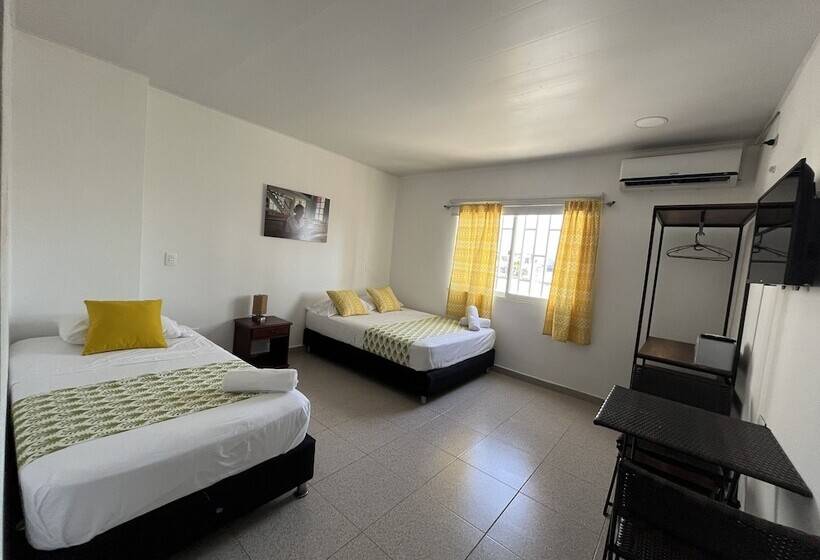 标准三人间, Viajero San Andres Hostel