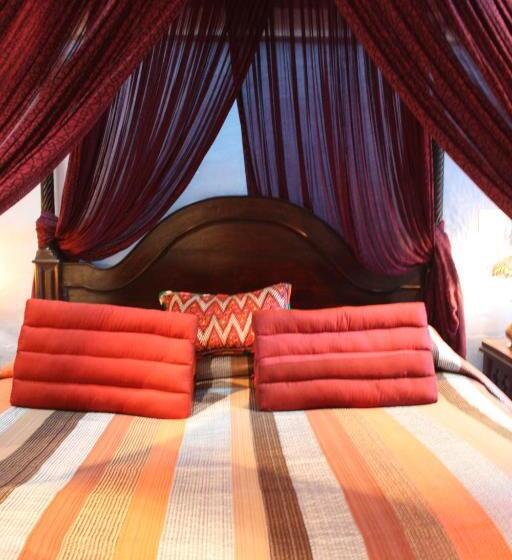 스위트 킹사이즈 침대, Moroccan Boutique Guest House
