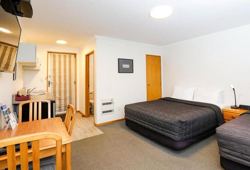 스탠다드 스튜디오, Asure Chelsea Gateway Motor Lodge