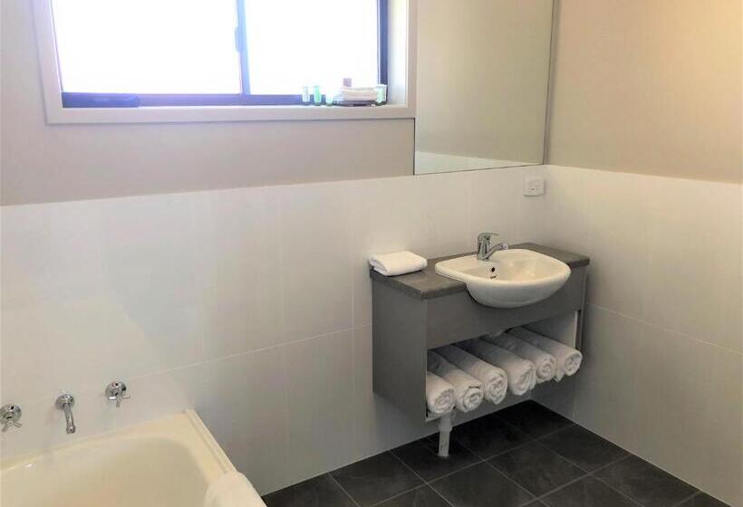 Апартаменты 2 Спальни, Bathurst Motor Inn