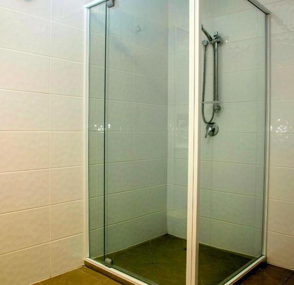 패밀리 룸, Sunpalms Motel
