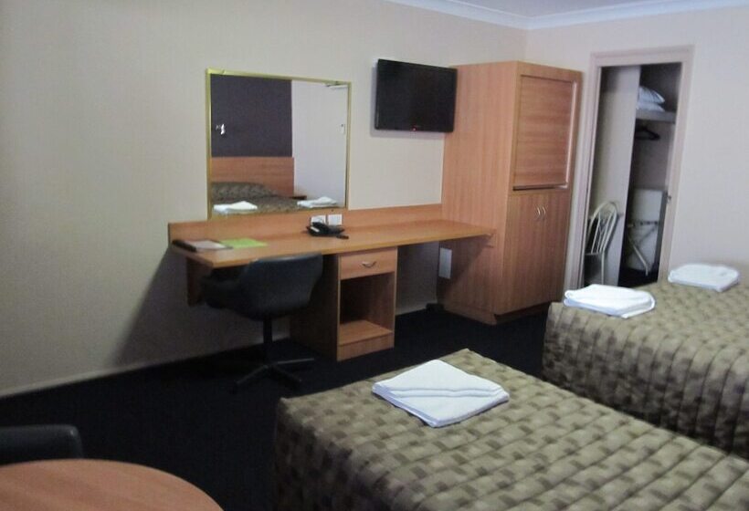 غرفة عائلية, Sunpalms Motel