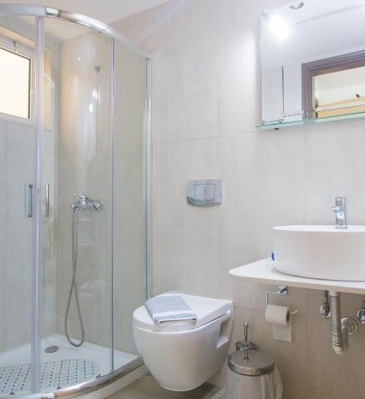 استودیوی استاندارد, Theo Beach Hotel Apartments