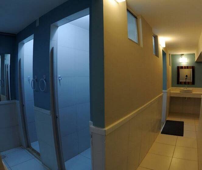 سرير فى غرفة مشتركه, Bahia Prime Hostel