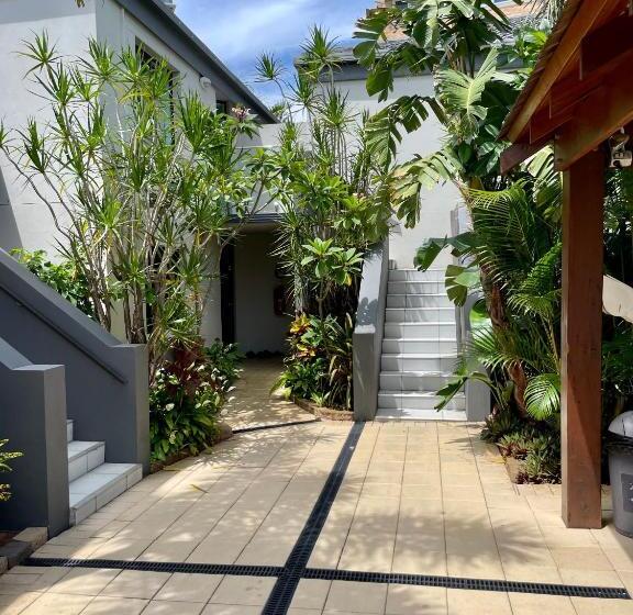 آپارتمان لوکس 2 خوابه, Burleigh Palms Holiday Apartments