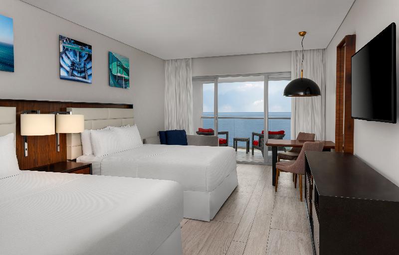 سوییت جونیور با چشم‌انداز دریا, Hilton Vallarta Riviera All Inclusive Resort, Puerto Vallarta