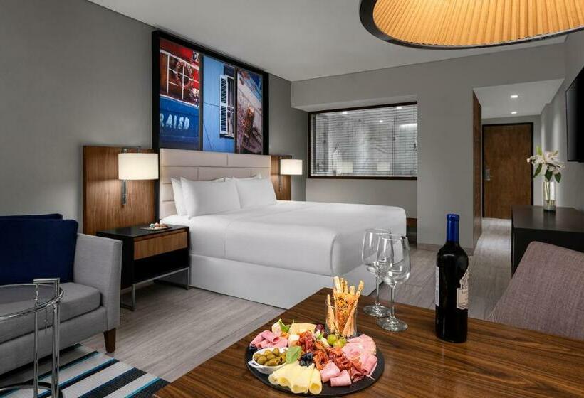 اتاق سوپریور با تخت بزرگ, Hilton Vallarta Riviera All Inclusive Resort, Puerto Vallarta