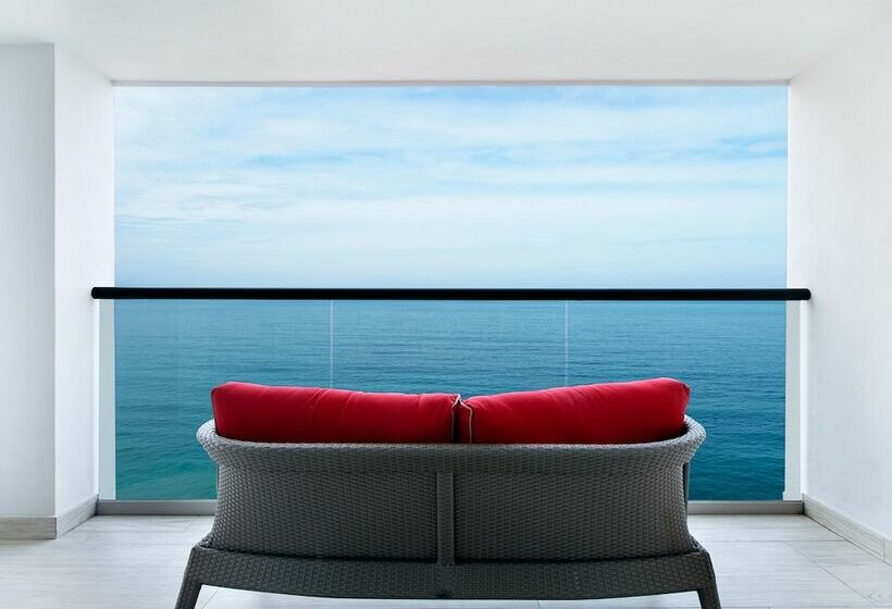 سوییت با چشم‌انداز دریا, Hilton Vallarta Riviera All Inclusive Resort, Puerto Vallarta