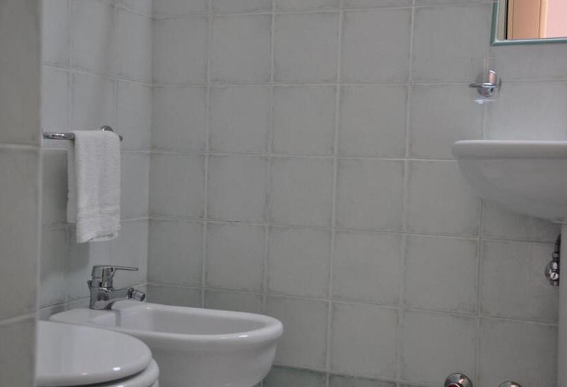 Quarto Estandar Individual, La Marticana