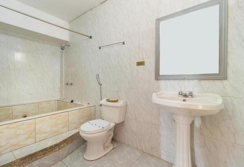 Номер Стандарт, Malecon Inn