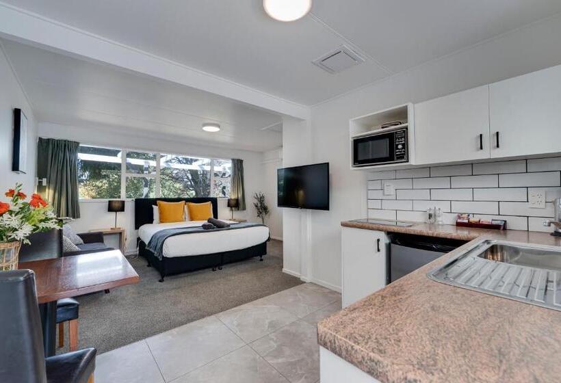 Студия Стандарт, Archway Motels & Chalets