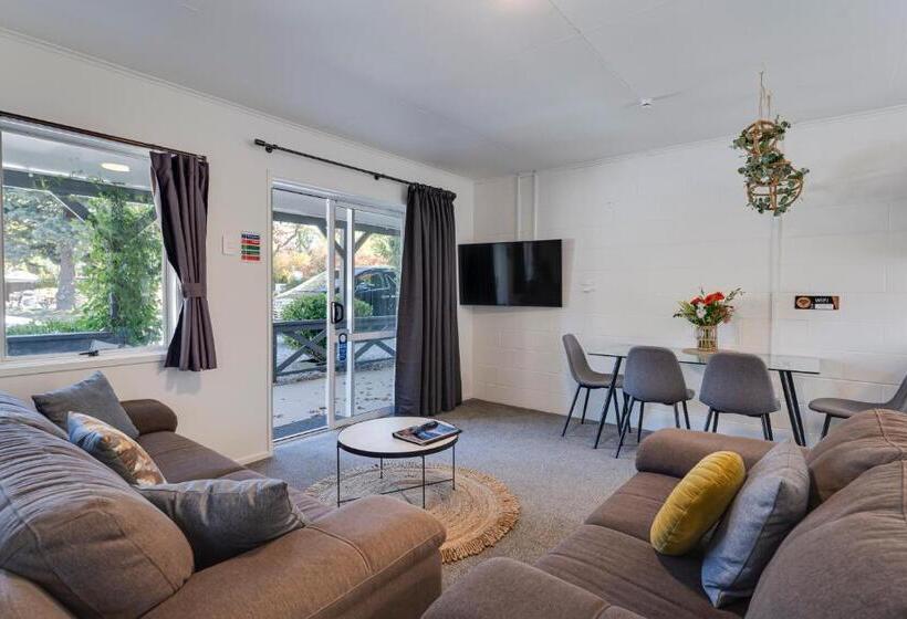 Апартаменты 2 Спальни, Archway Motels & Chalets