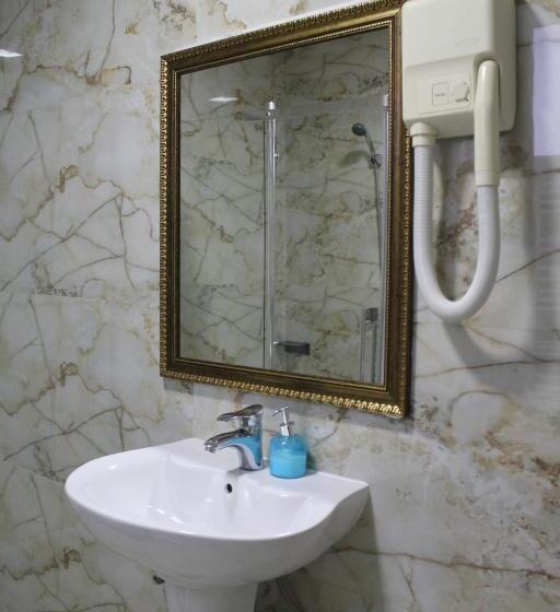 اتاق استاندارد, Adria