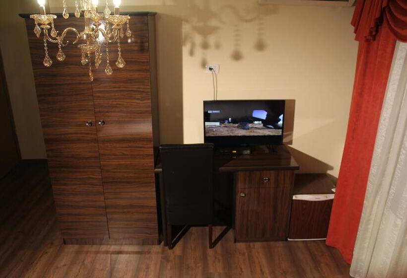 اتاق استاندارد, Adria