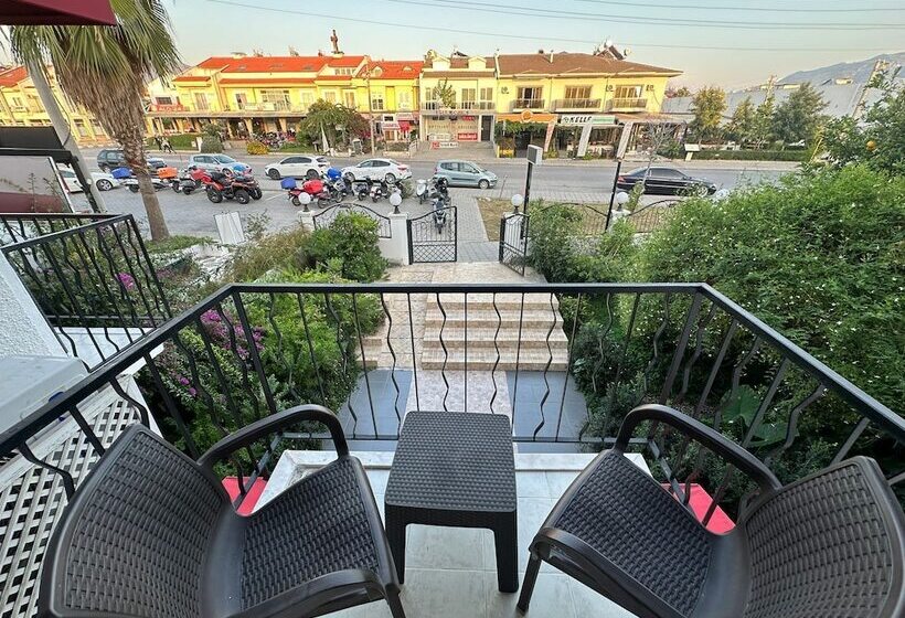 اتاق خانوادگی, Akkent Garden